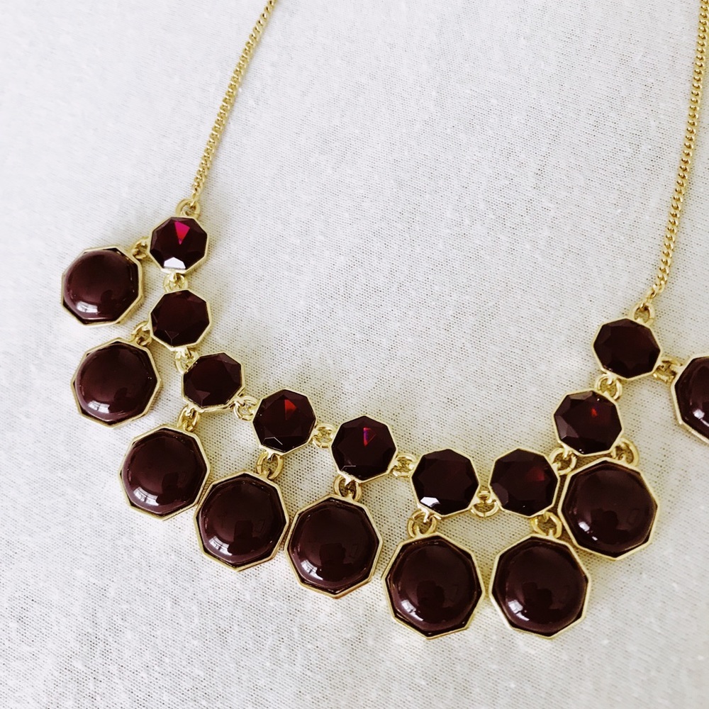 NWT beautiful eggplant color statement necklace